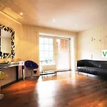 Emg Nah Hannover Mit Pool, Kamin, Garten, Teich, Wald, Partyraum Fuer Familien Gruppen Bis 22 Personen Villa