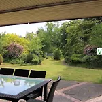 Villa Emg Nah Hannover Mit Pool, Kamin, Garten, Teich, Wald, Partyraum Fuer Familien Gruppen Bis 22 Personen Celle