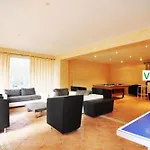 Villa Emg Nah Hannover Mit Pool, Kamin, Garten, Teich, Wald, Partyraum Fuer Familien Gruppen Bis 22 Personen Celle
