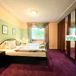 Emg Nah Hannover Mit Pool, Kamin, Garten, Teich, Wald, Partyraum Fuer Familien Gruppen Bis 22 Personen * Celle