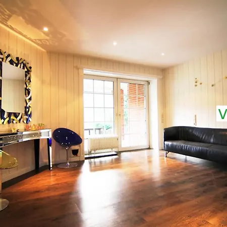 Emg Nah Hannover Mit Pool, Kamin, Garten, Teich, Wald, Partyraum Fuer Familien Gruppen Bis 22 Personen Vila