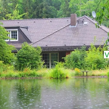 Emg Nah Hannover Mit Pool, Kamin, Garten, Teich, Wald, Partyraum Fuer Familien Gruppen Bis 22 Personen