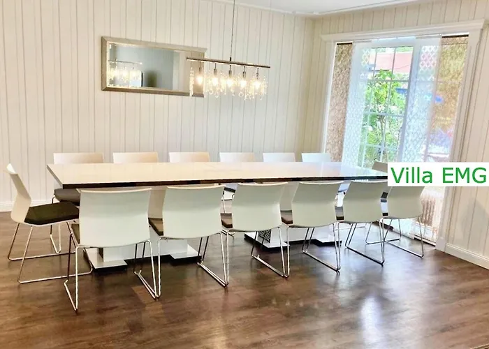 Emg Nah Hannover Mit Pool, Kamin, Garten, Teich, Wald, Partyraum Fuer Familien Gruppen Bis 22 Personen Celle