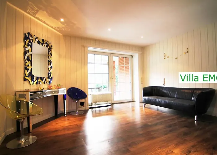 Emg Nah Hannover Mit Pool, Kamin, Garten, Teich, Wald, Partyraum Fuer Familien Gruppen Bis 22 Personen Villa