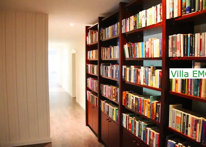 Emg Nah Hannover Mit Pool, Kamin, Garten, Teich, Wald, Partyraum Fuer Familien Gruppen Bis 22 Personen Villa *