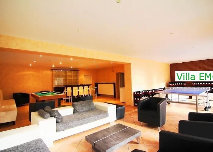 Emg Nah Hannover Mit Pool, Kamin, Garten, Teich, Wald, Partyraum Fuer Familien Gruppen Bis 22 Personen Villa *